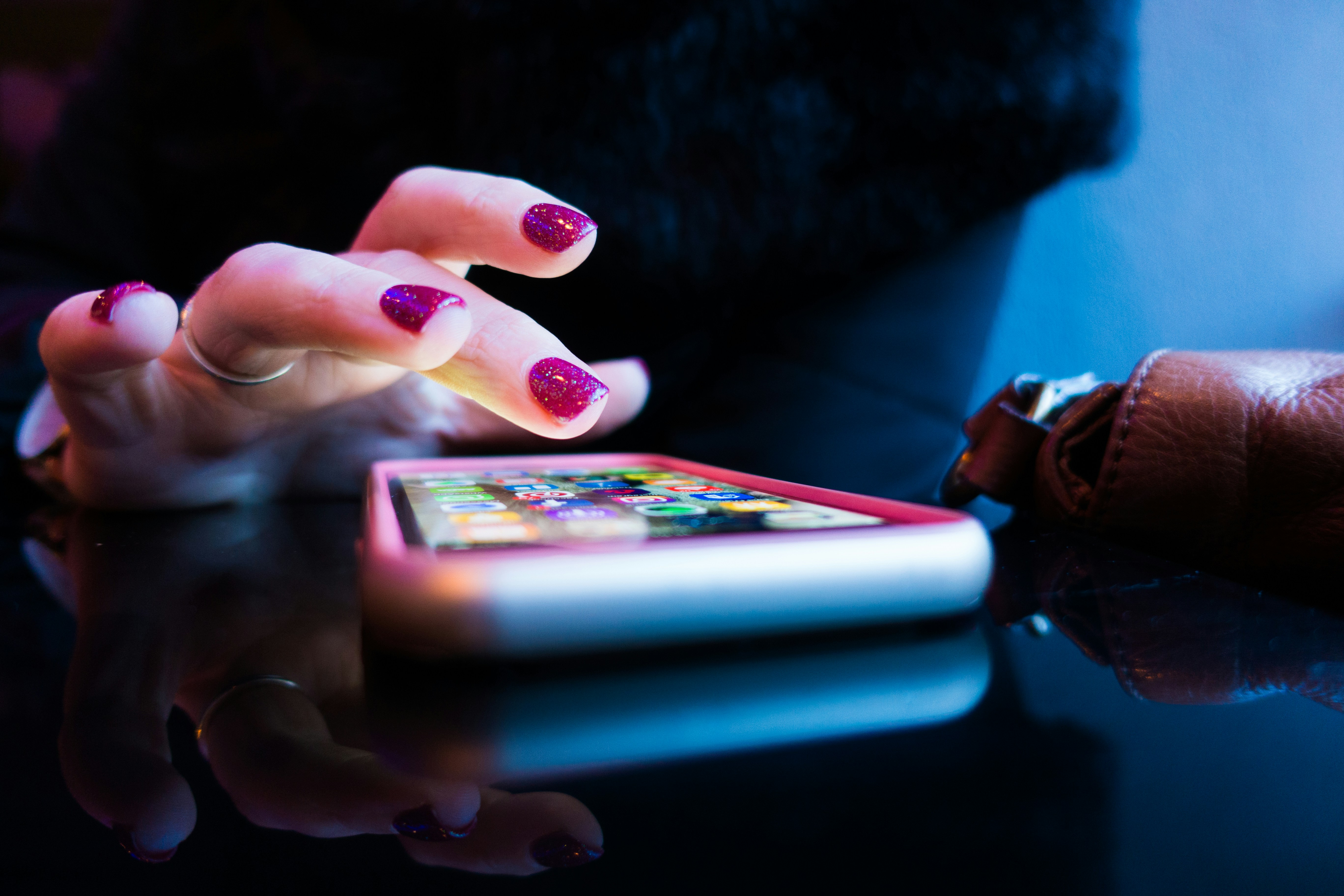 IA y Redes Sociales: 10 Estrategias para potenciar tu comunicación empresarial.
